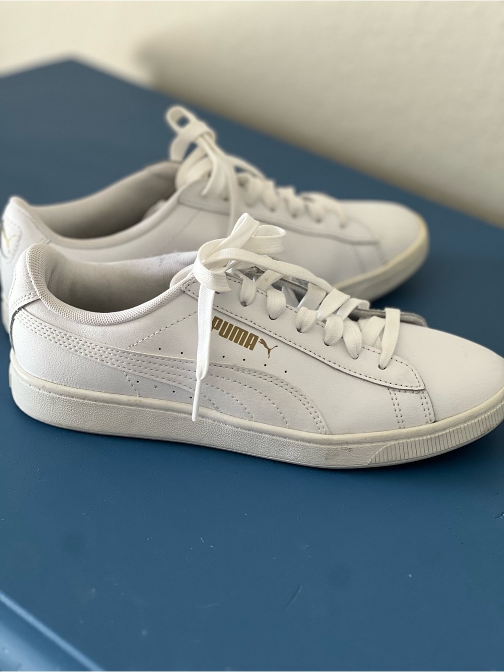 Puma White Women’s Low-Top Sneakers with Gold Logo
